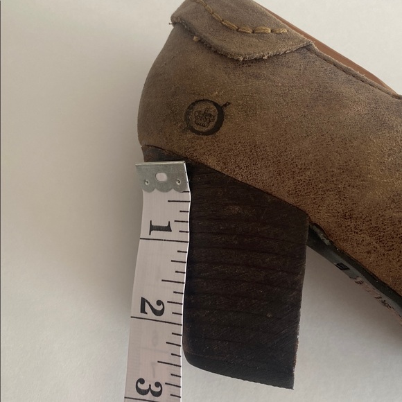 Born - Picture 3 of 6